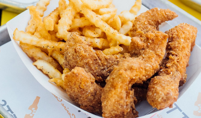 Mutts Chicken Combo with Crinkle Cut Fries